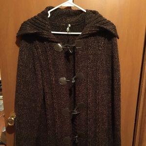 Button clasp sweater